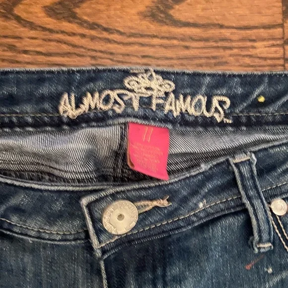 Almost Famous Jeans size 11 - Picture 4 of 4